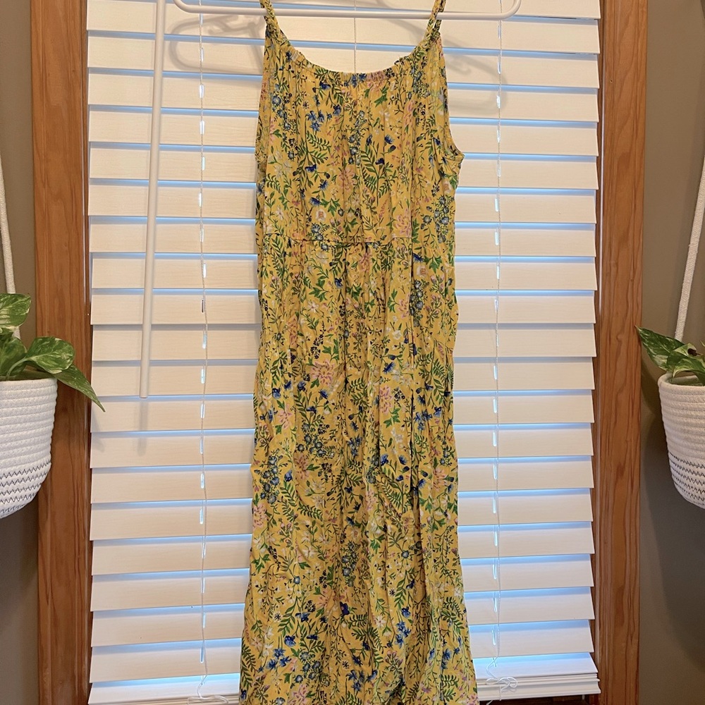 Yellow Old Navy sun dress